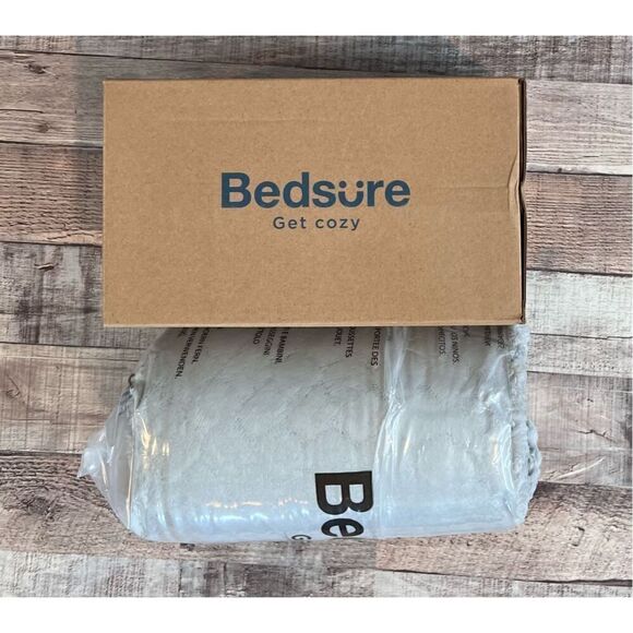 Bedsure Grey Diamond Jacquard Super Cozy Soft Throw Blanket 50" x 60" - Picture 3 of 4